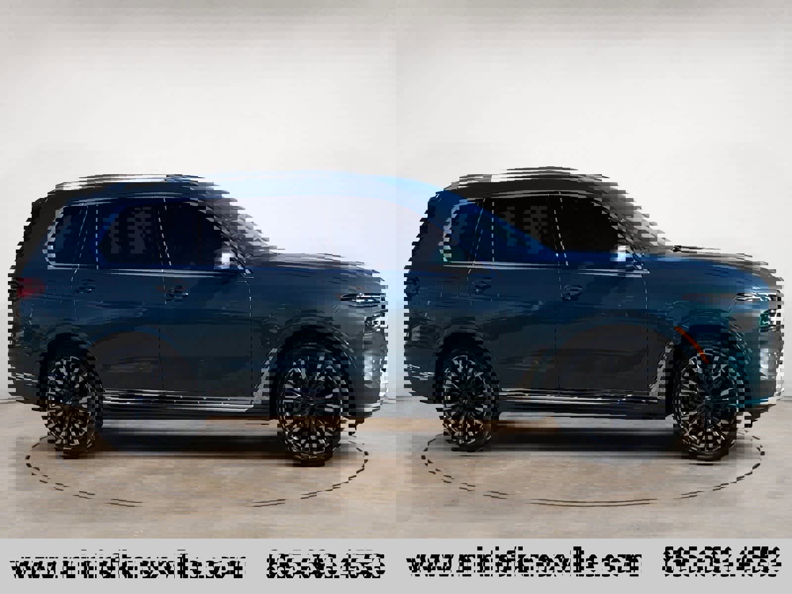 Used 2023 BMW X7 xDrive40i w/ Executive Package image 2