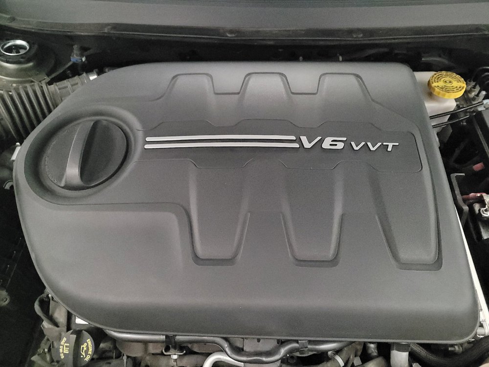 Used 2019 Jeep Cherokee Trailhawk AWD/4WD image 30