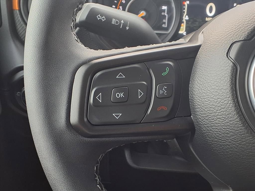 Used 2025 Jeep Gladiator Mojave image 13