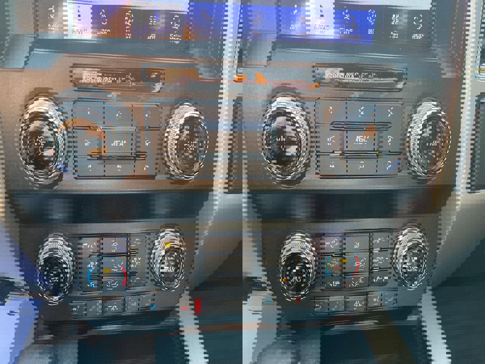 Used 2020 Ford F150 Lariat w/ Equipment Group 502A Luxury AWD/4WD image 36