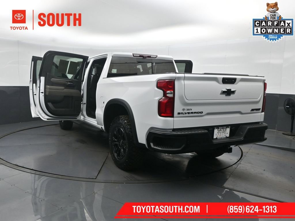 Used 2022 Chevrolet Silverado 1500 ZR2 w/ Technology Package image 56