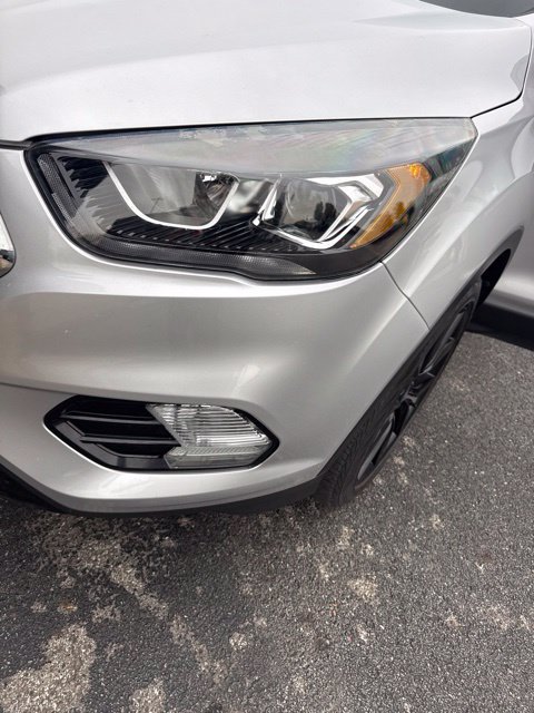 Certified 2019 Ford Escape SE FWD image 11