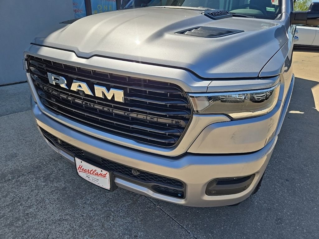 Used 2025 RAM 1500 Laramie w/ Sport Appearance Package AWD/4WD image 16