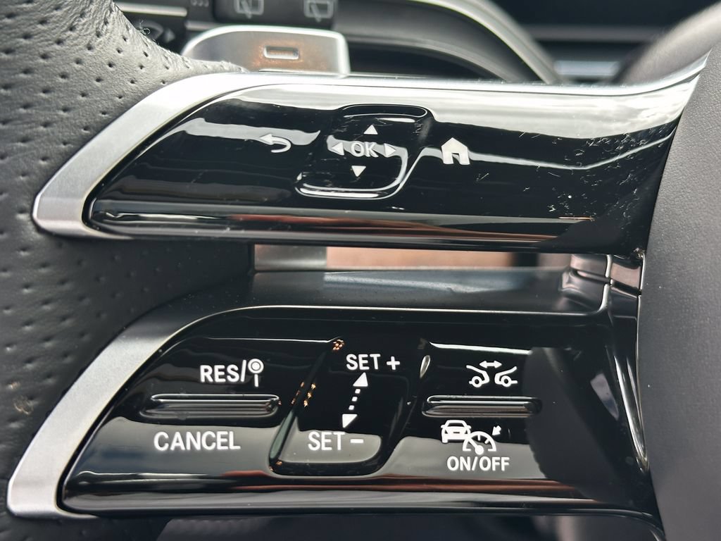 Certified 2025 Mercedes-Benz GLS 580 4MATIC image 28
