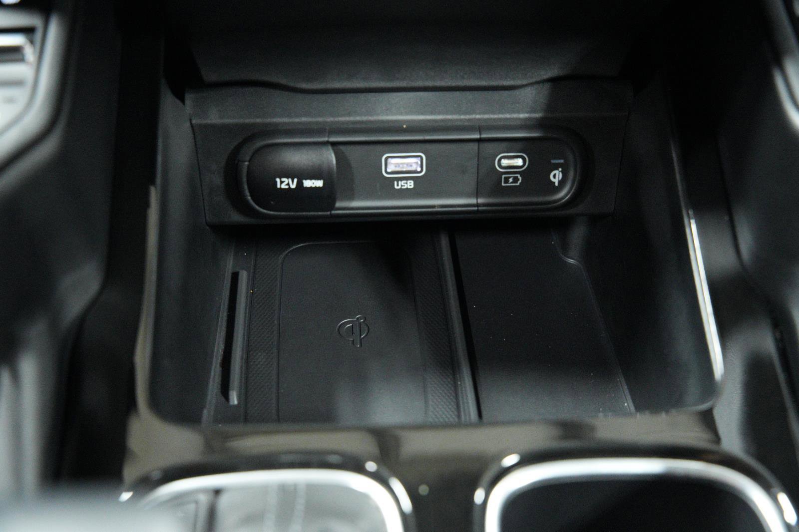 Used 2023 Kia Telluride EX w/ EX Captain's Chair Package image 42