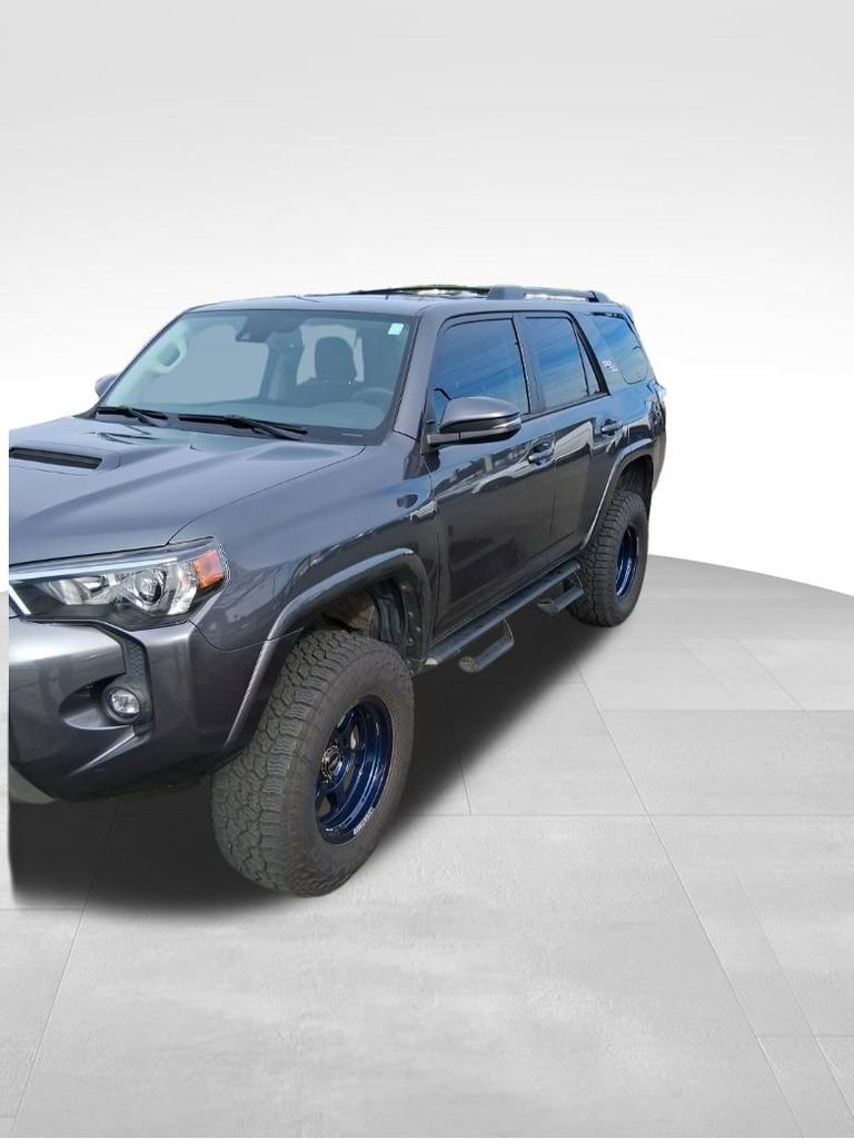 Used 2022 Toyota 4Runner TRD Off-Road Premium image 2