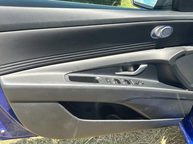 Used 2024 Hyundai Elantra SEL w/ Convenience Package image 16