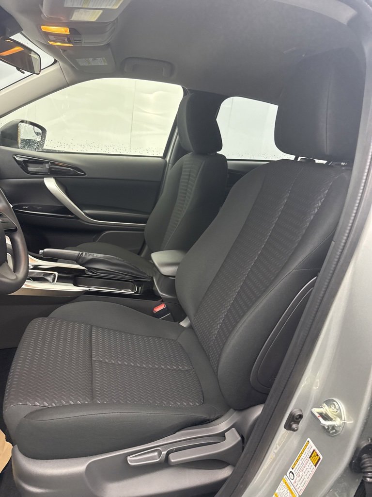 New 2026 Mitsubishi Eclipse Cross LE image 13