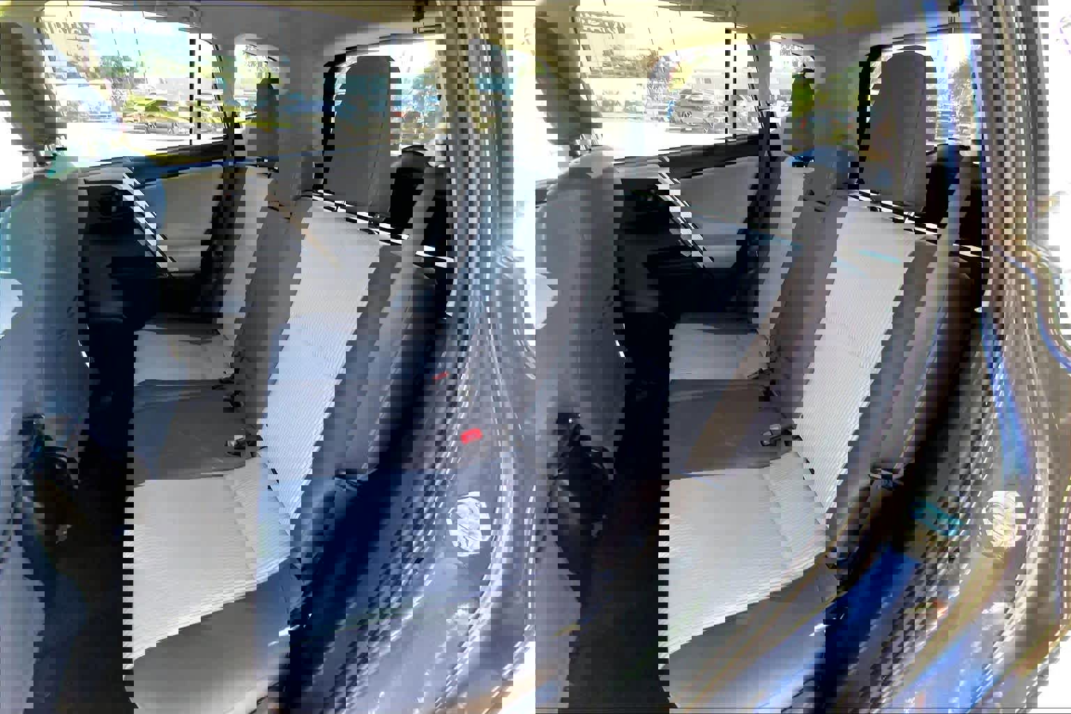 Used 2015 Toyota RAV4 LE image 16