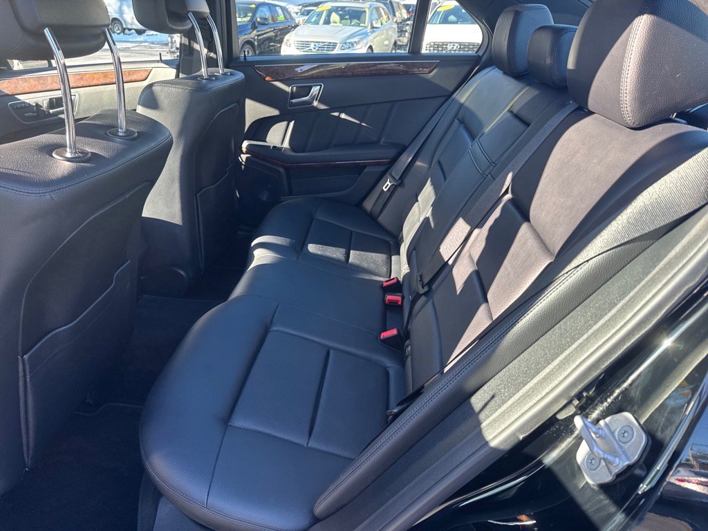 Used 2012 Mercedes-Benz E 350 4MATIC Sedan image 10