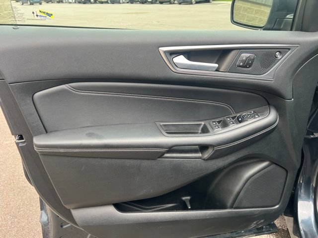 Used 2023 Ford Edge Titanium w/ Equipment Group 301A AWD/4WD image 22