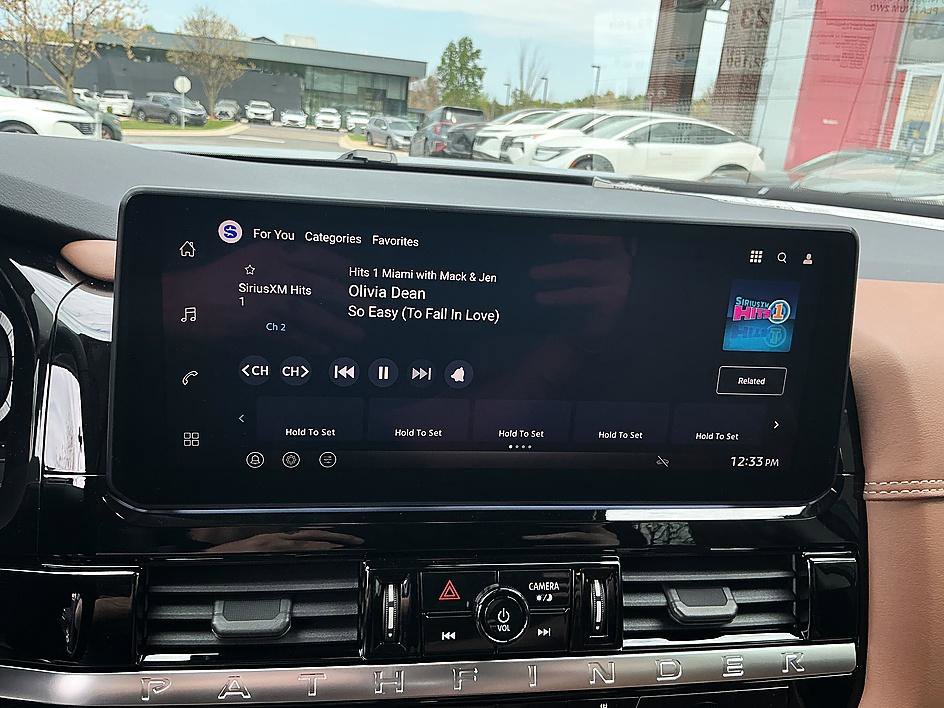 New 2026 Nissan Pathfinder Platinum image 11