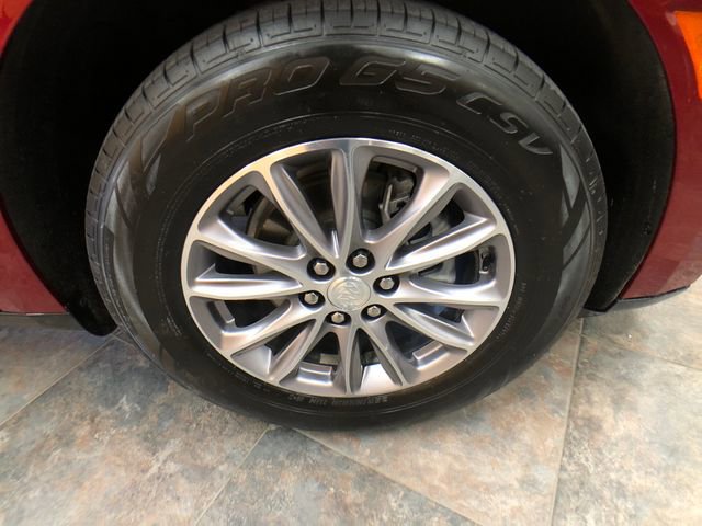 Used 2022 Buick Enclave Essence AWD/4WD image 9