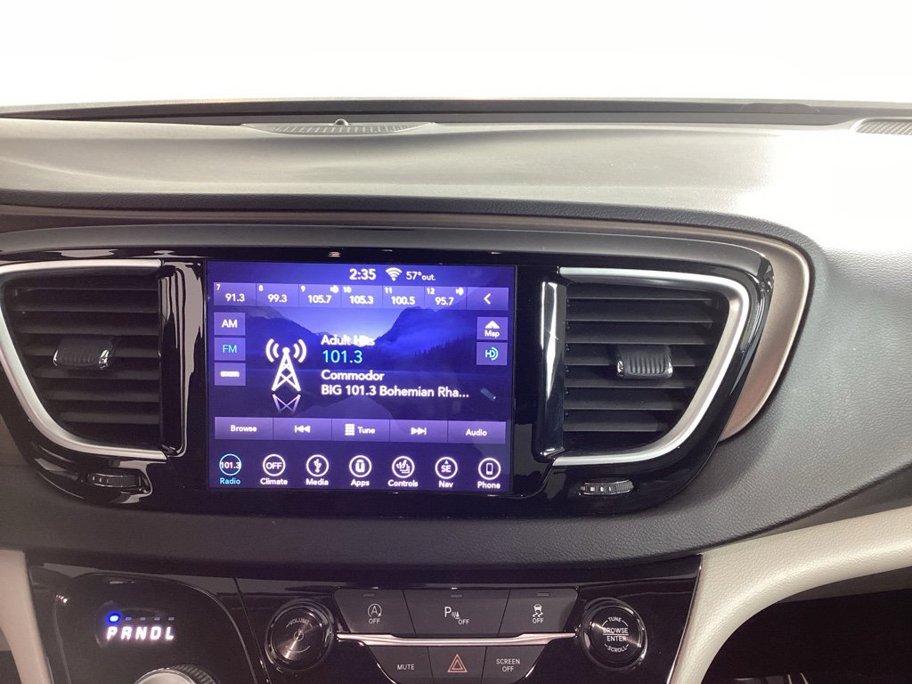 Used 2019 Chrysler Pacifica Touring-L Plus w/ Tire & Wheel Group image 32