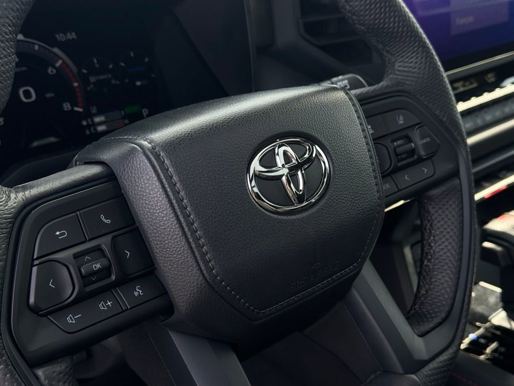 Used 2025 Toyota Sequoia TRD Pro AWD/4WD image 17