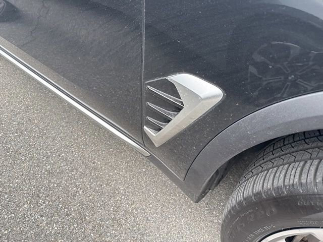 Certified 2025 BMW X5 xDrive50e w/ Climate Comfort Package image 10