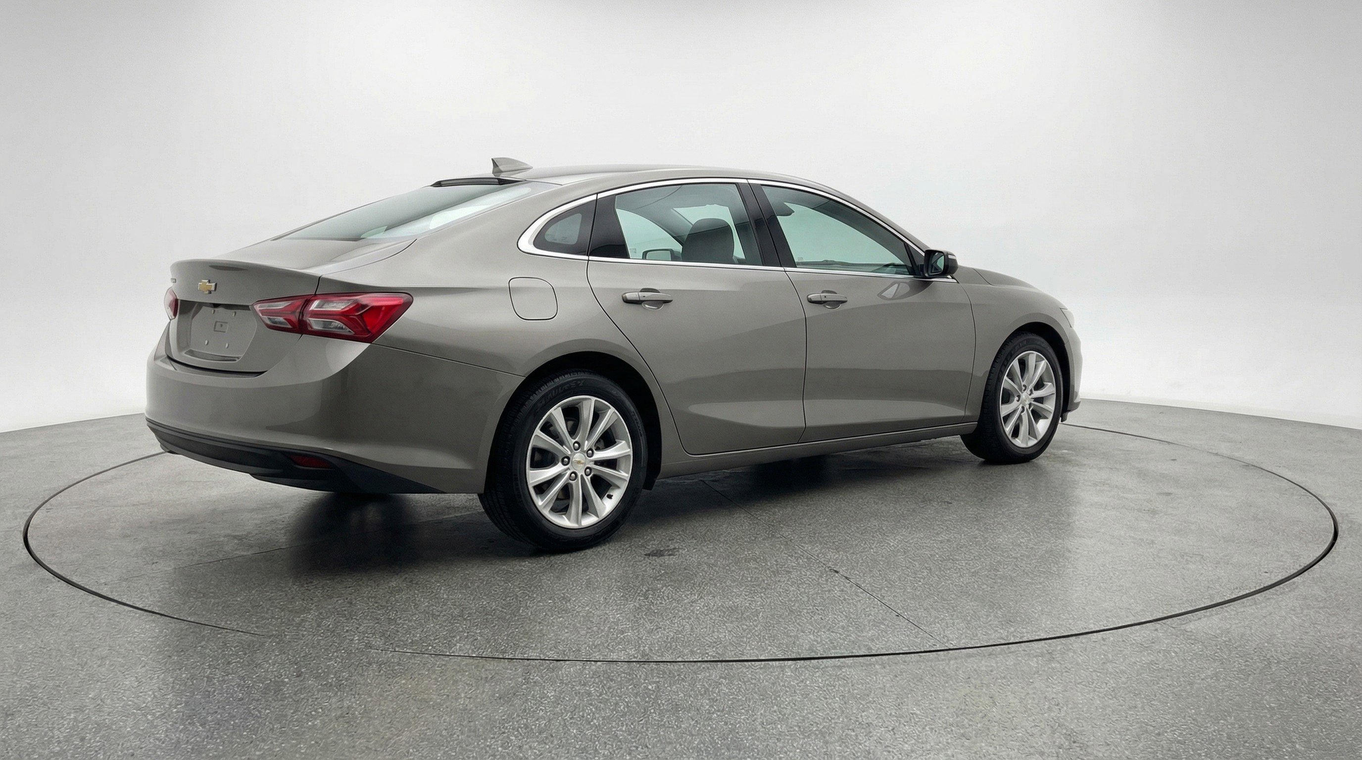 Used 2024 Chevrolet Malibu LT image 9