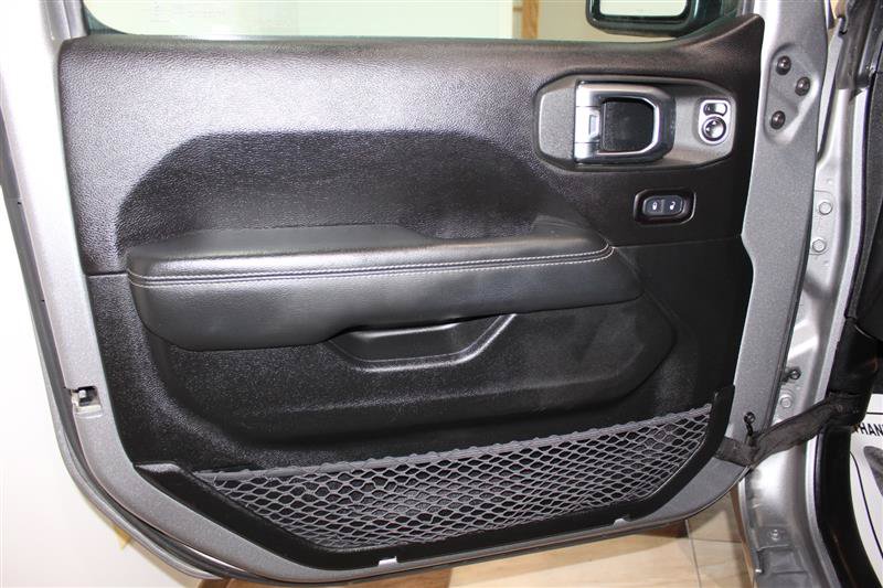 Used 2019 Jeep Wrangler Unlimited Sahara AWD/4WD image 30