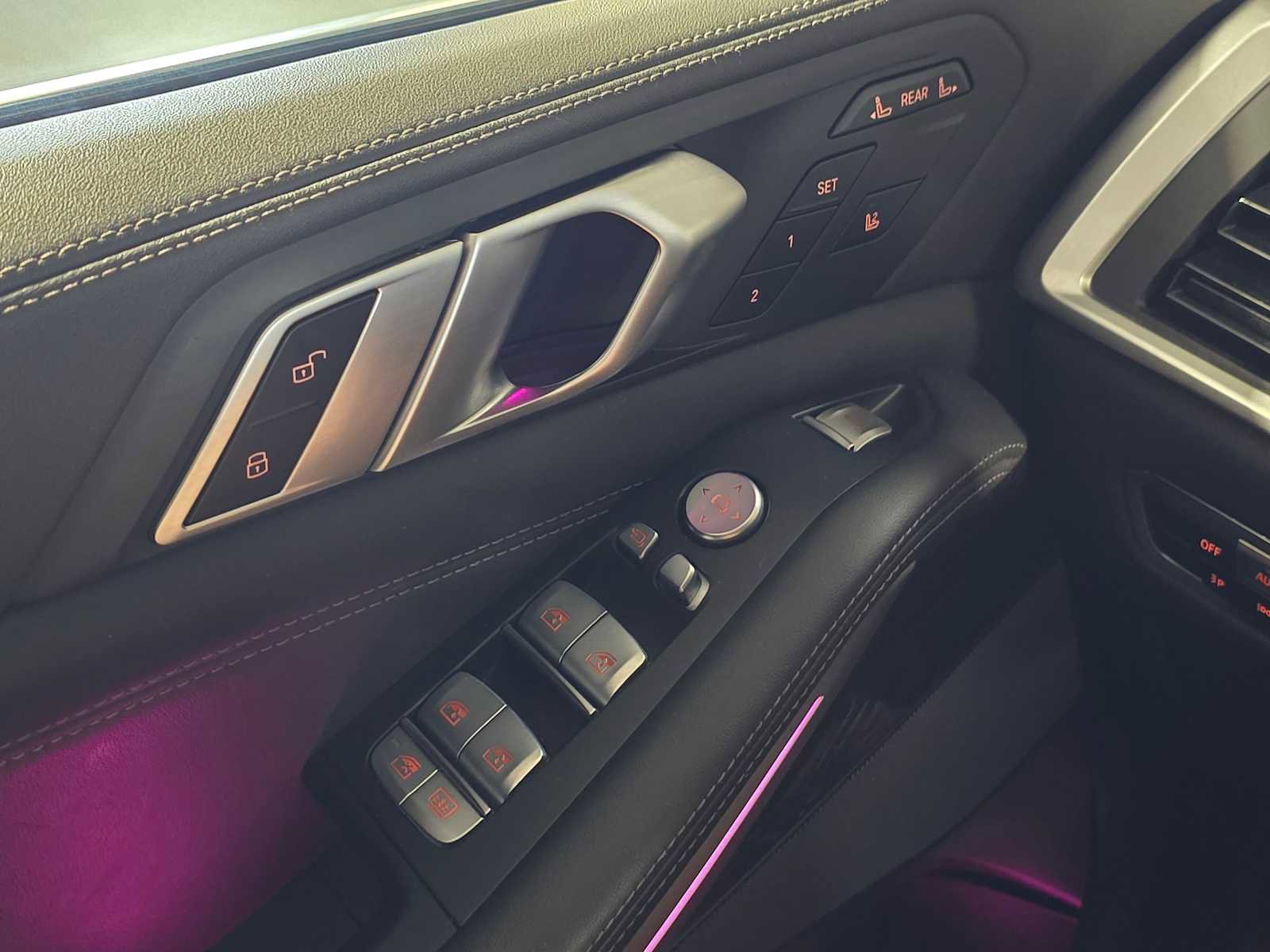 Used 2023 BMW X7 xDrive40i image 21