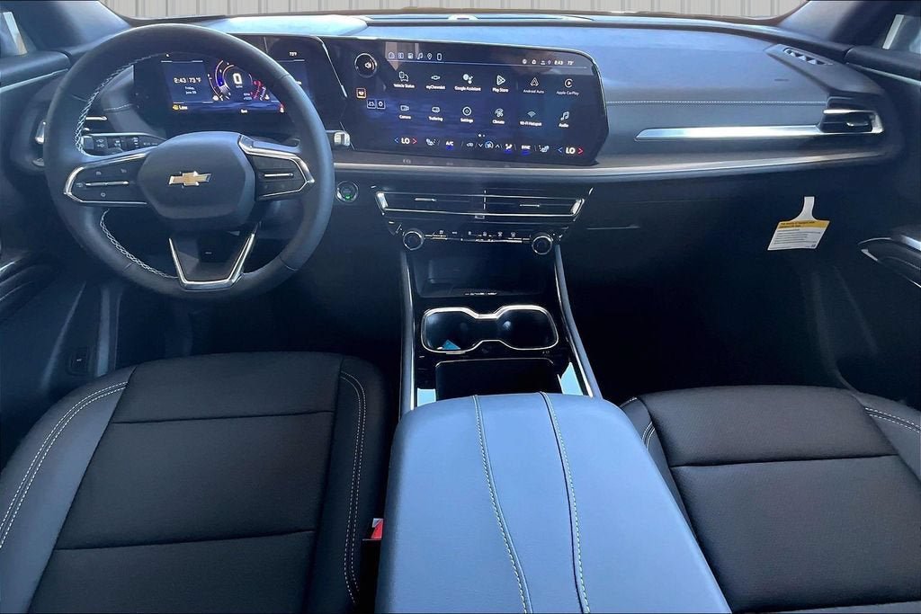 New 2026 Chevrolet Traverse LT w/ Driver Confidence Package FWD image 2