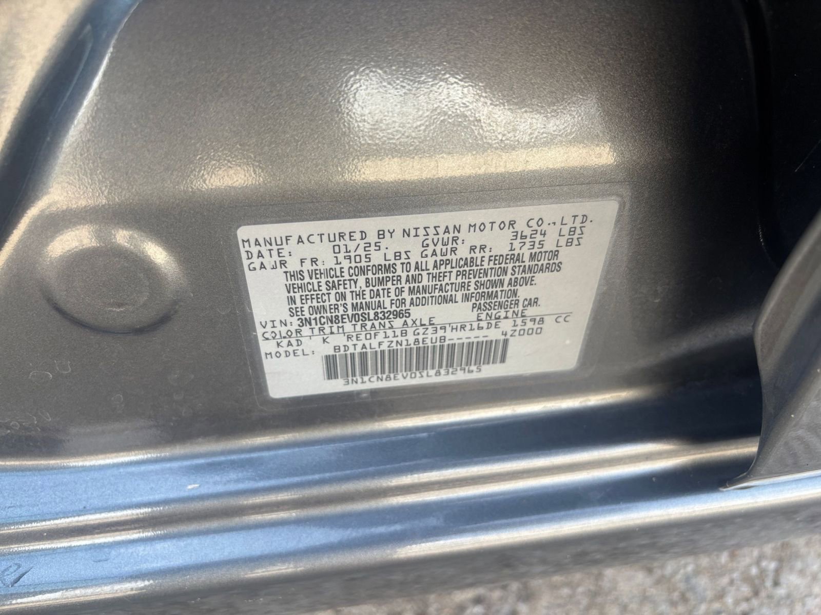 Used 2025 Nissan Versa SV image 27