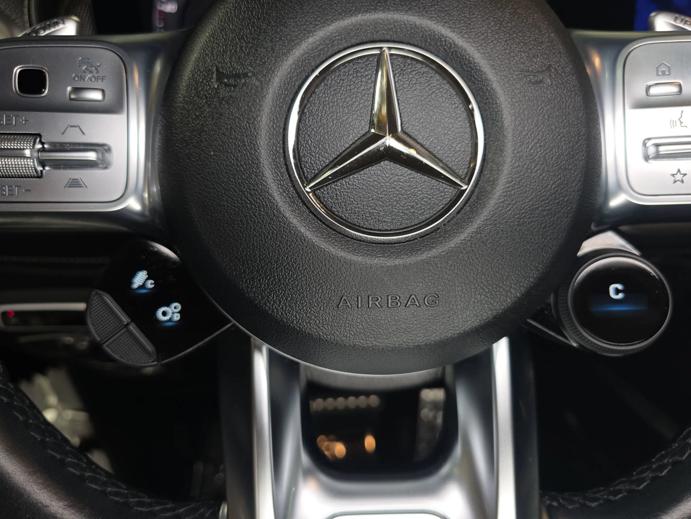 Used 2021 Mercedes-Benz G 63 AMG 4MATIC w/ G Manufaktur Interior Package image 36