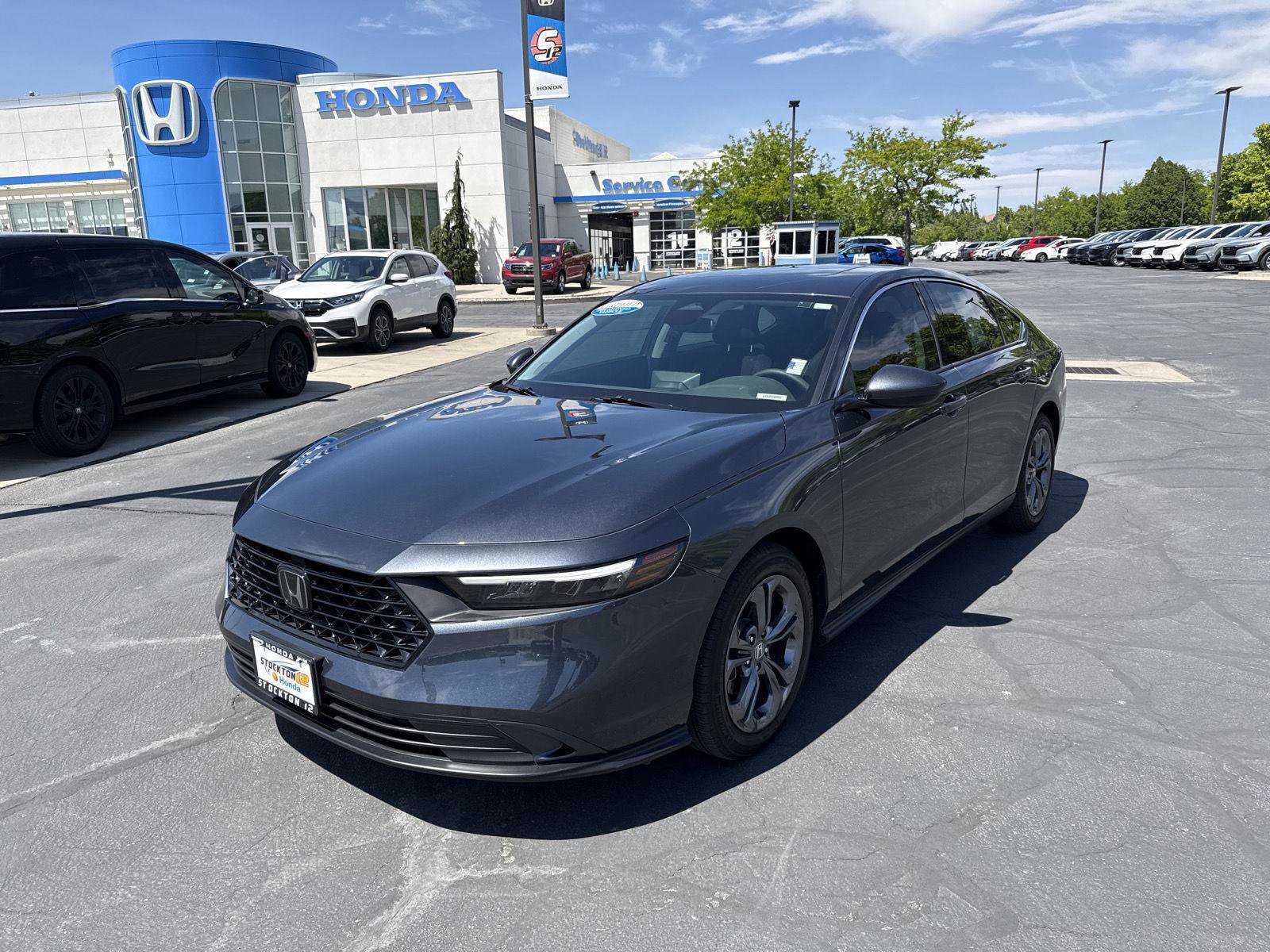 Used 2023 Honda Accord EX image 2