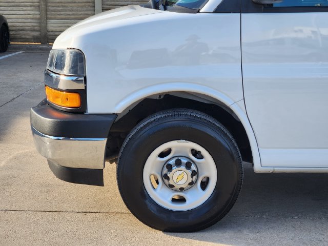 Used 2025 Chevrolet Express 3500 LT w/ LT Preferred Equipment Group RWD image 15