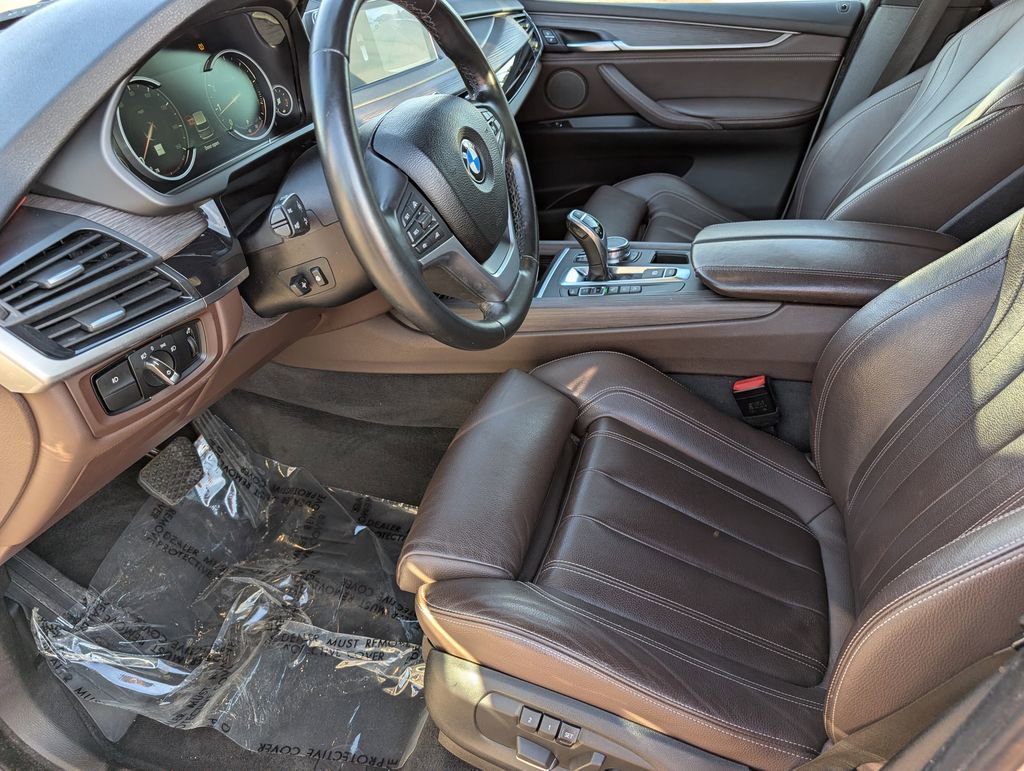 Used 2018 BMW X5 xDrive50i w/ Executive Package image 11