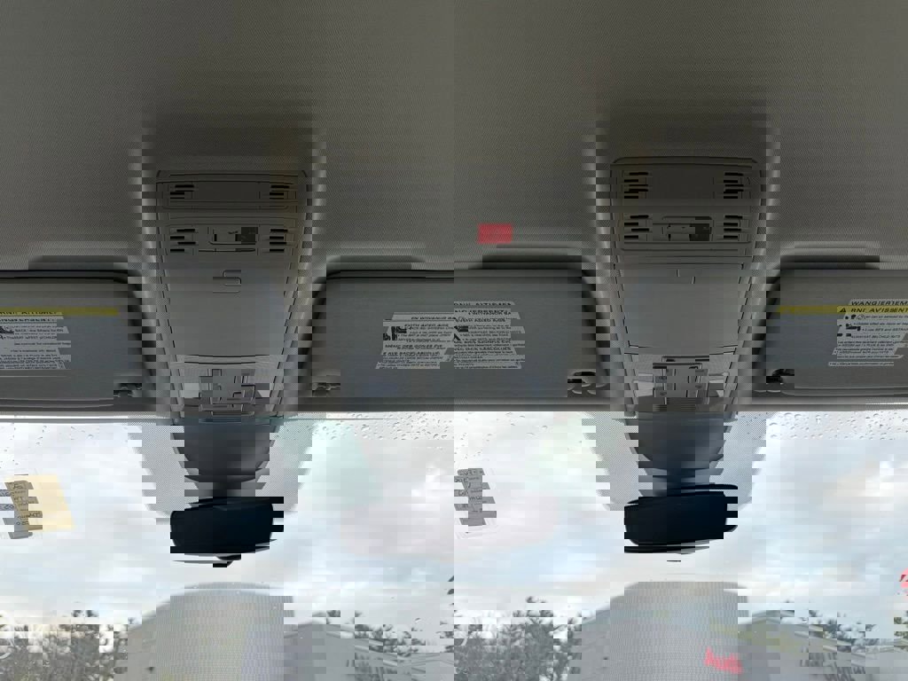 New 2026 Volkswagen Taos SE image 36