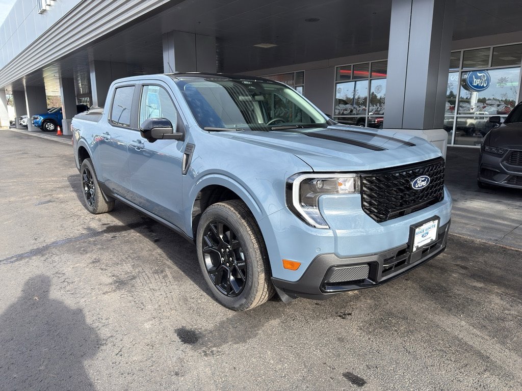 New 2026 Ford Maverick Lariat w/ Black Appearance Package
