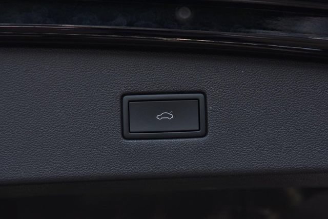 Certified 2023 Volkswagen Tiguan SE w/ Panoramic Sunroof Package FWD image 27