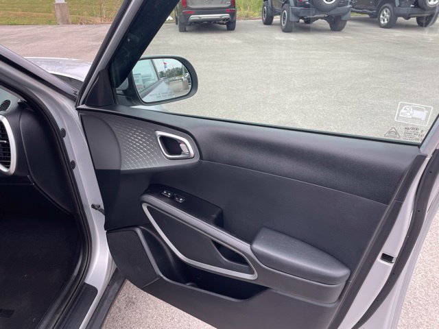 Used 2020 Kia Soul LX FWD image 40