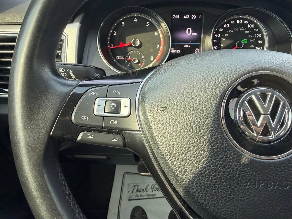 Used 2018 Volkswagen Atlas SEL AWD/4WD image 16