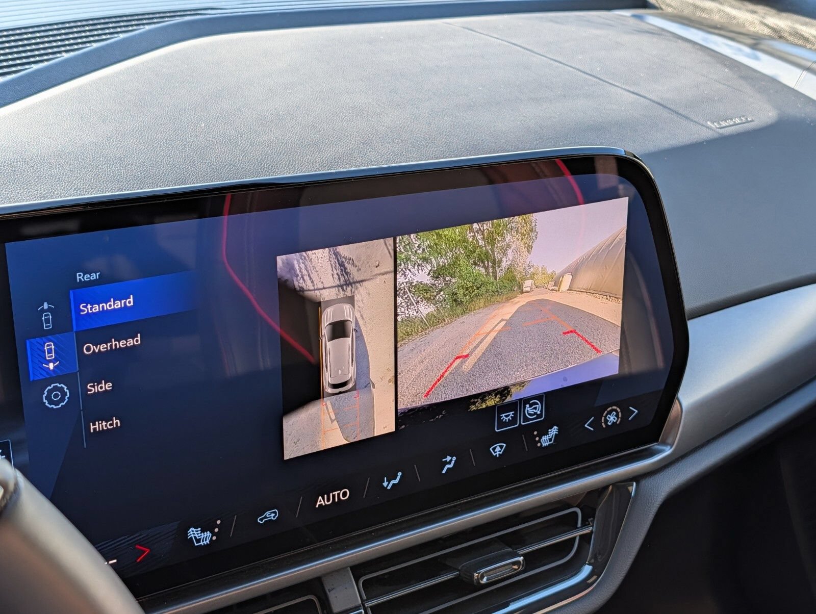 Used 2024 Chevrolet Equinox EV RS AWD/4WD image 7