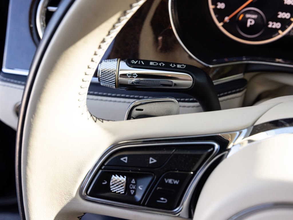 Used 2021 Bentley Flying Spur W12 AWD/4WD image 40