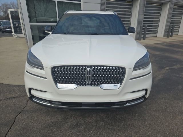 Certified 2023 Lincoln Aviator Reserve w/ Elements Package Plus image 12