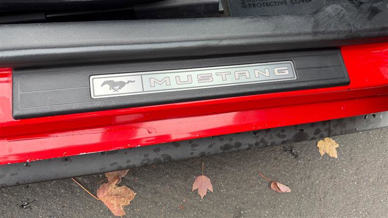 Used 2017 Ford Mustang Premium image 33