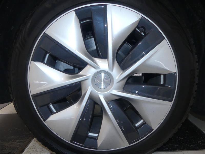 Used 2021 Tesla Model Y Long Range AWD/4WD image 30