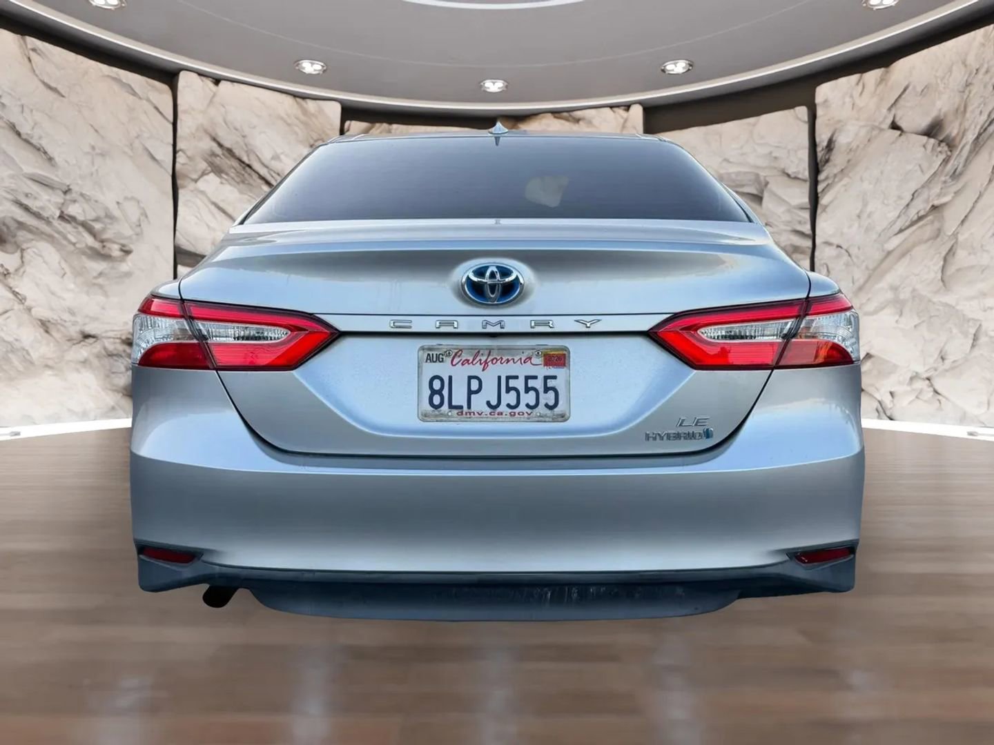Used 2019 Toyota Camry LE FWD image 7