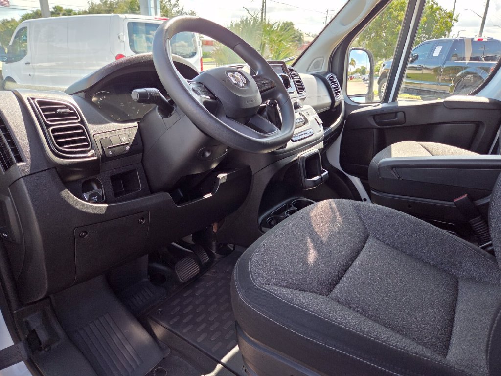 Used 2025 RAM ProMaster 2500 w/ U-Haul Equipment Group FWD image 28