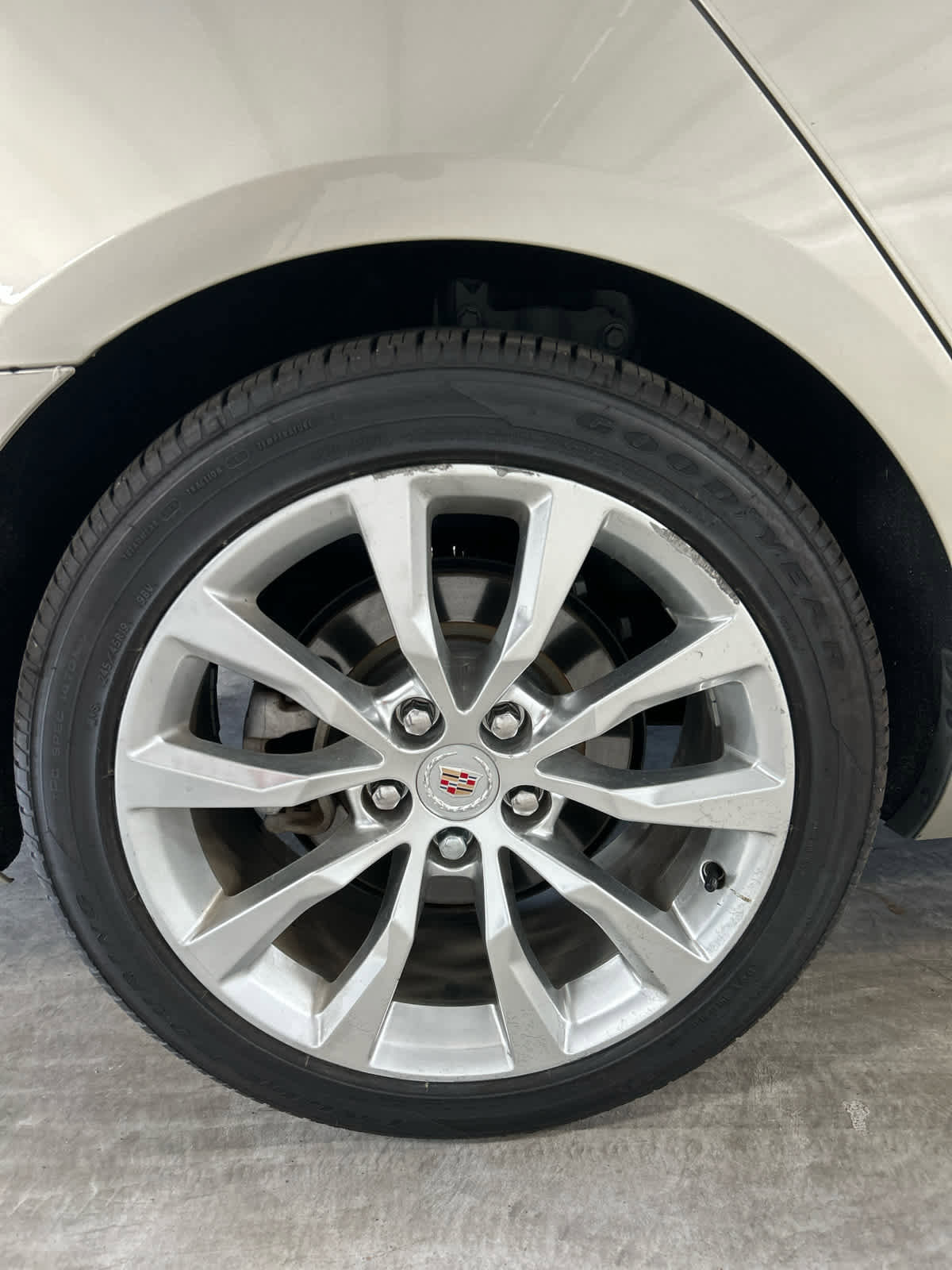 Used 2015 Cadillac XTS Luxury w/ Driver Awareness Package image 5