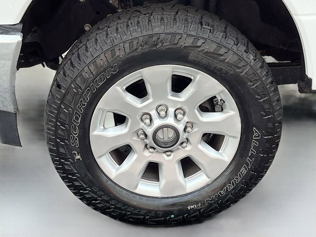Used 2019 Ford F250 Lariat w/ Chrome Package image 30