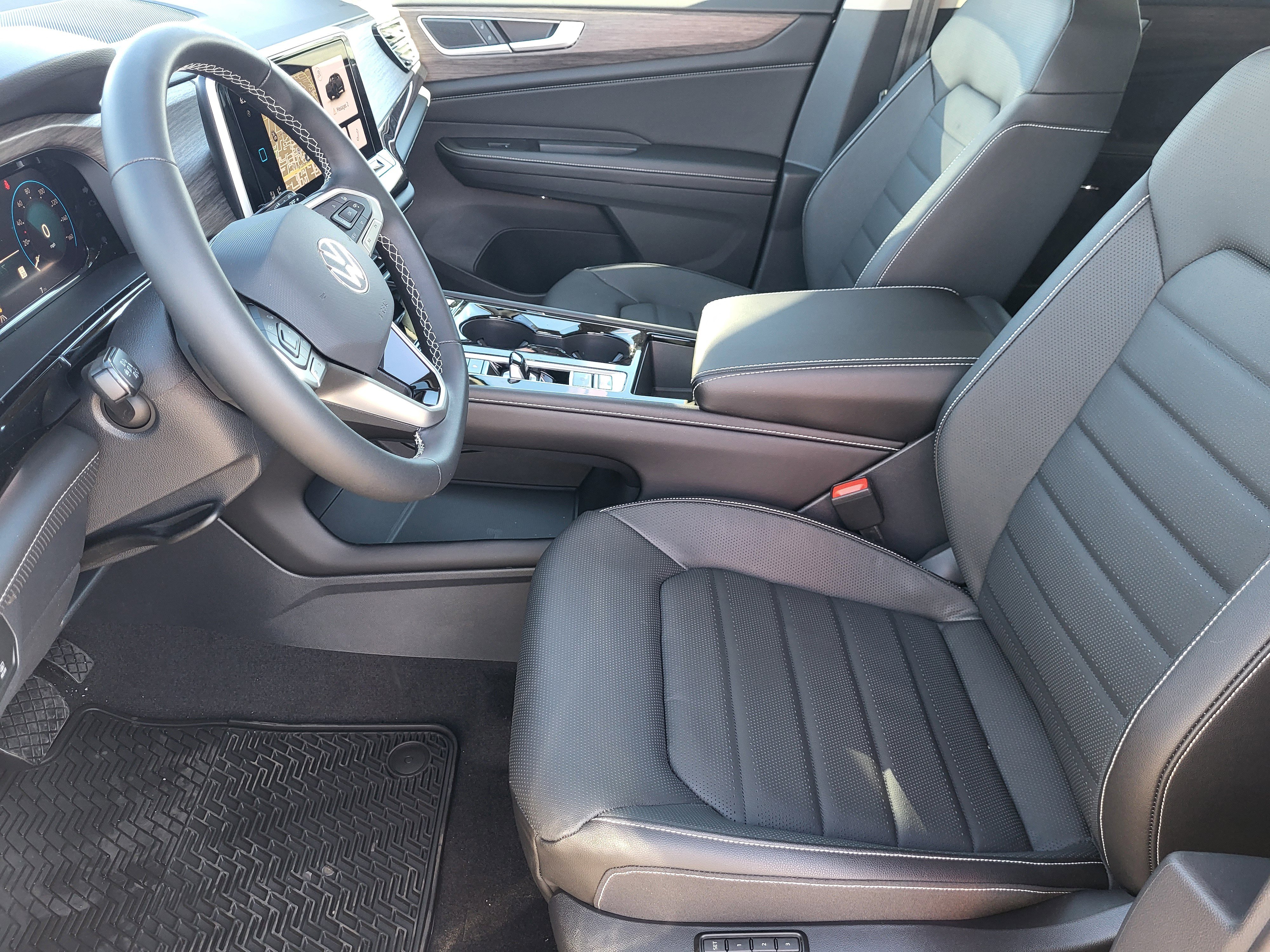 New 2026 Volkswagen Atlas SEL image 17