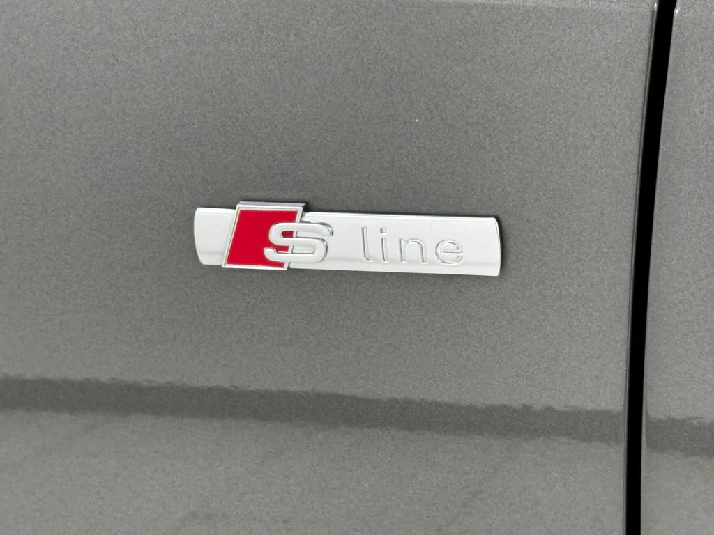 Used 2022 Audi Q3 2.0T Premium Plus w/ Premium Plus Package image 35