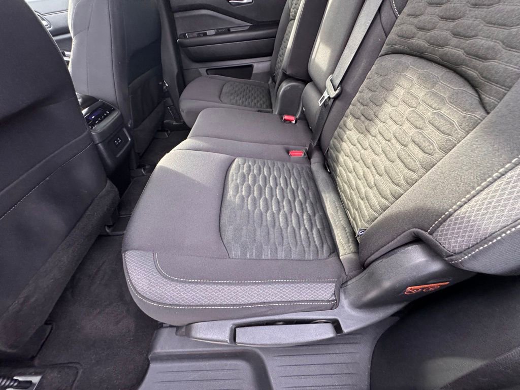 Certified 2022 Nissan Pathfinder SV w/ SV Black Package image 21