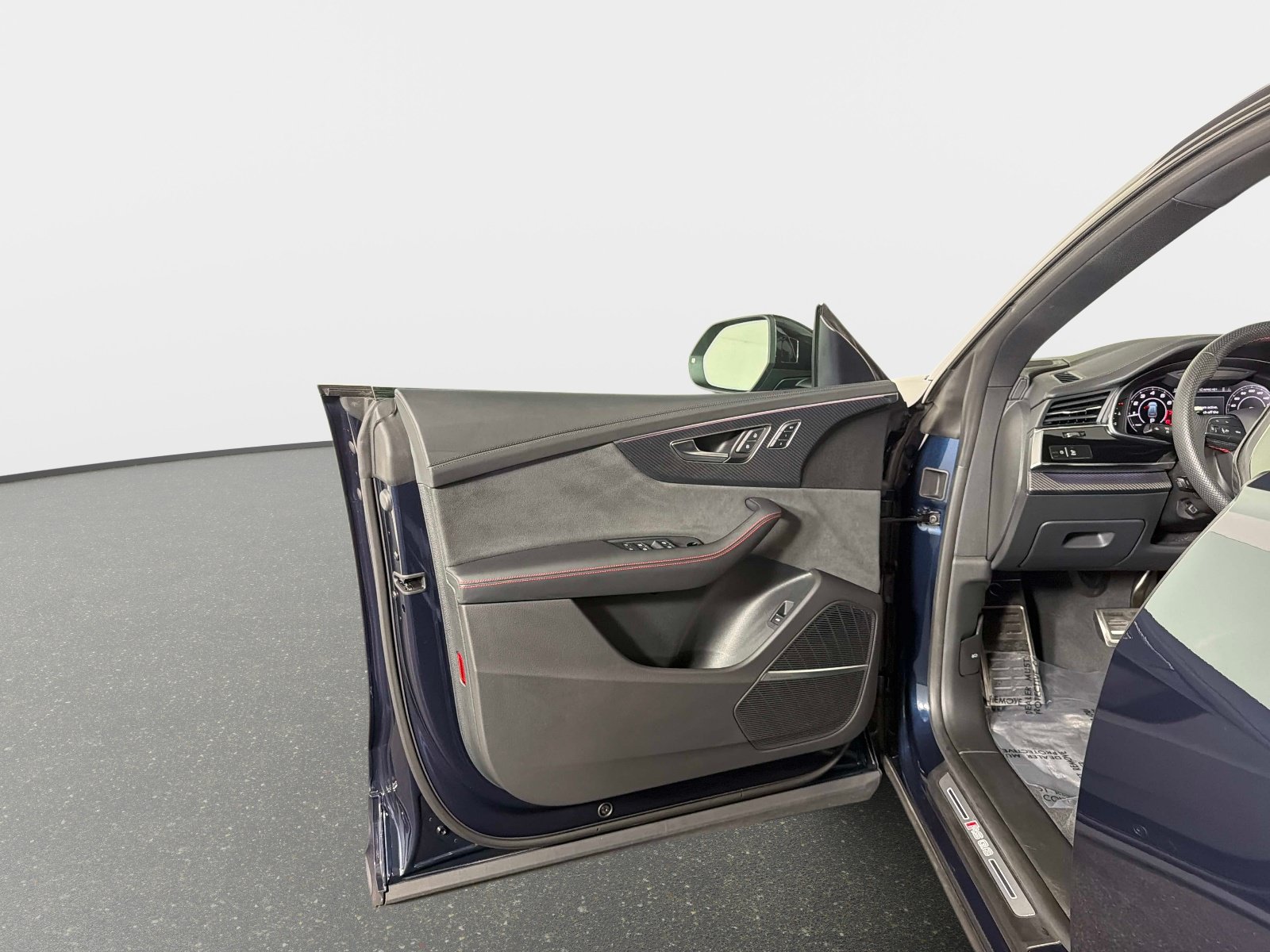 Used 2024 Audi RS Q8 AWD/4WD image 37