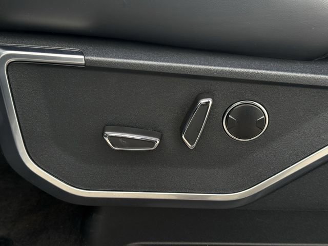 Used 2025 Ford F150 Raptor image 32