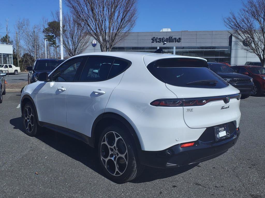 New 2025 Alfa Romeo Tonale AWD/4WD image 17