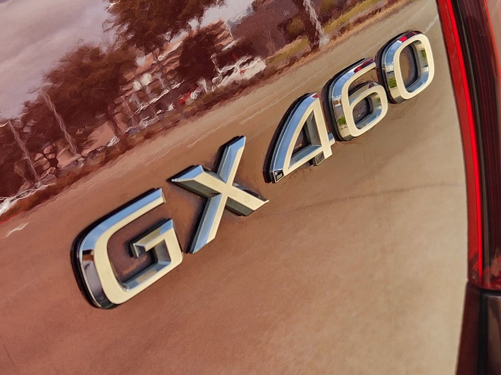 Used 2022 Lexus GX 460 Luxury w/ Sport Design Package image 12